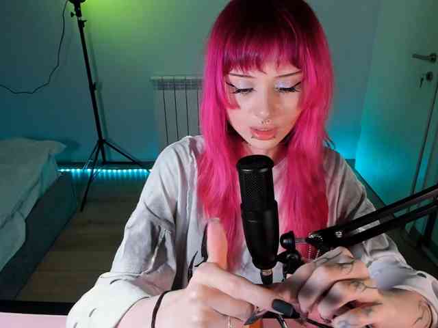 mnepohuyy webcam
