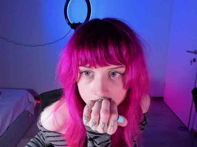 mnepohuyy webcam