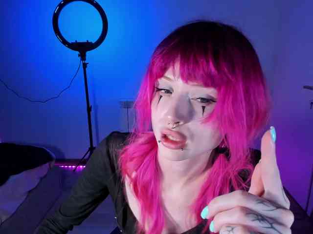 mnepohuyy webcam