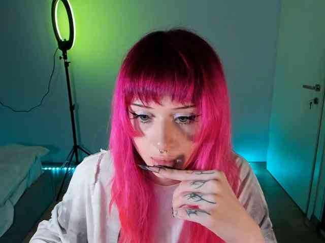 mnepohuyy webcam