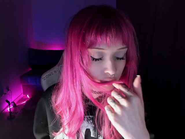 mnepohuyy webcam