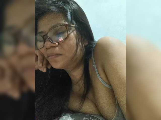 revive02 live cam on BongaCams