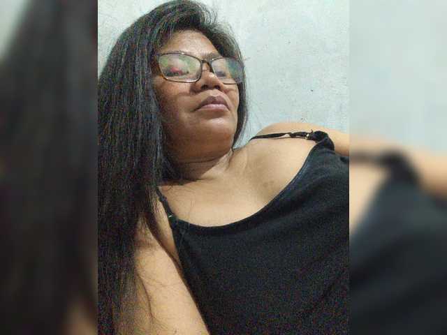 revive02 live cam on BongaCams