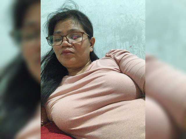 revive02 live cam on BongaCams