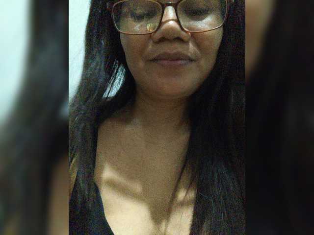 revive02 live cam on BongaCams
