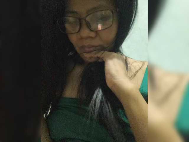 revive02 live cam on BongaCams