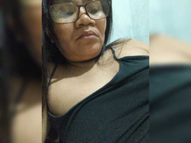 revive02 live cam on BongaCams