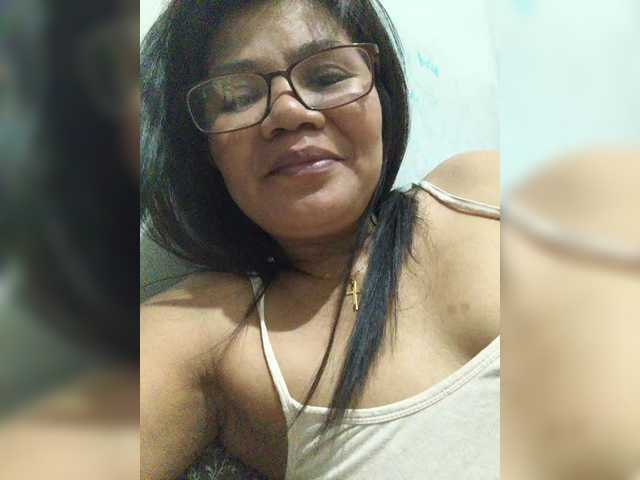 revive02 live cam on BongaCams