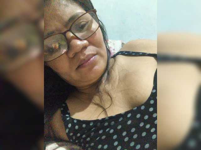 revive02 live cam on BongaCams