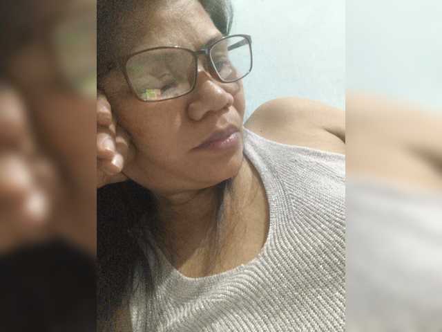 revive02 live cam on BongaCams