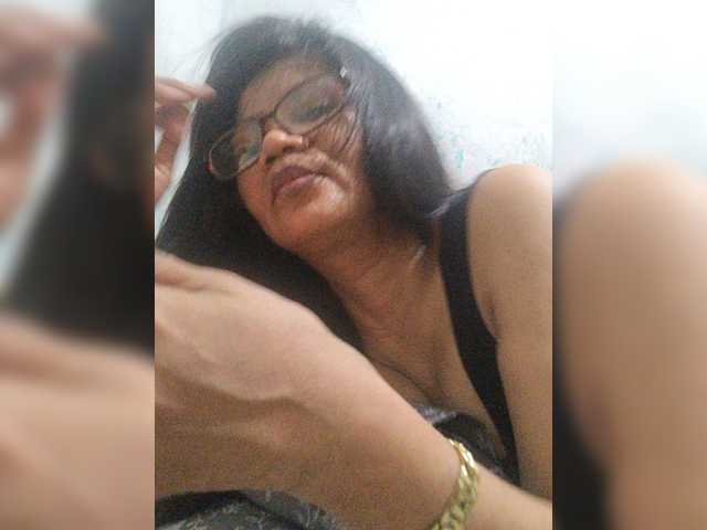 revive02 live cam on BongaCams