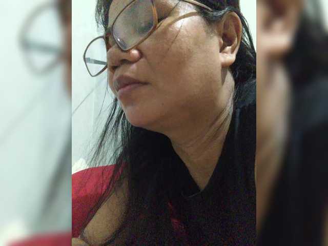 revive02 live cam on BongaCams