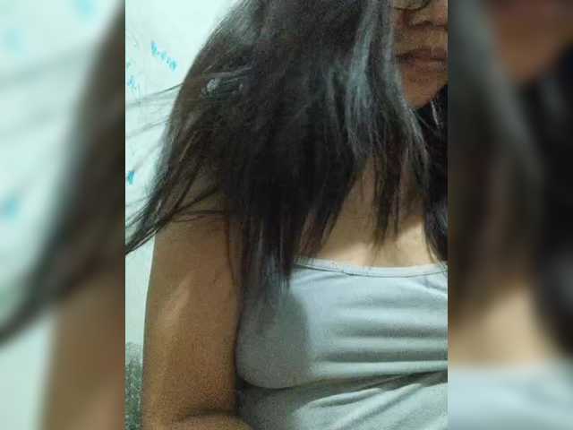 revive02 live cam on BongaCams