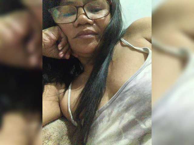 revive02 live cam on BongaCams