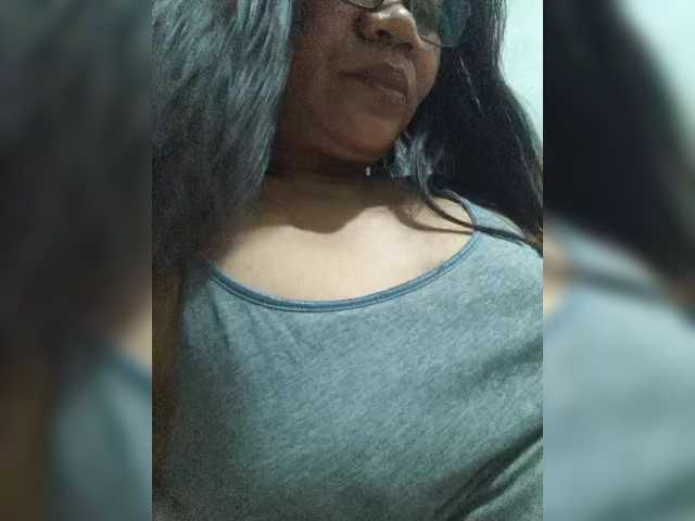 revive02 live cam on BongaCams