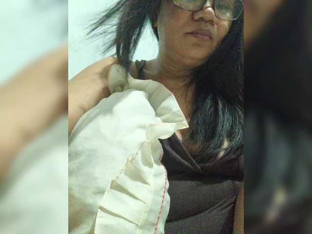revive02 live cam on BongaCams