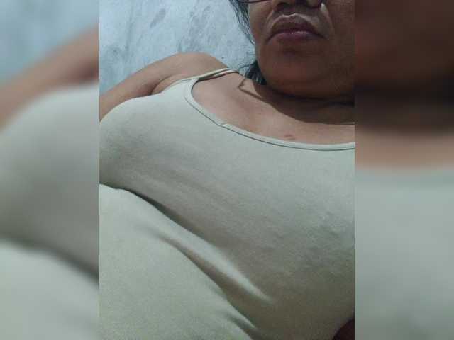 revive02's BongaCams show and profile