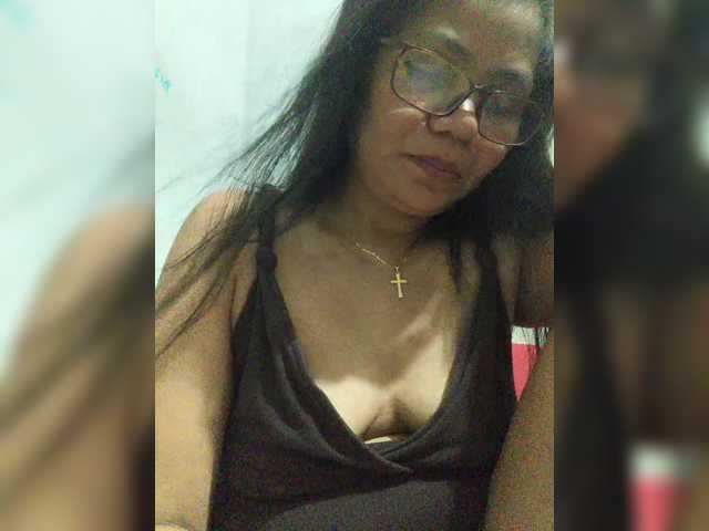 revive02 live cam on BongaCams