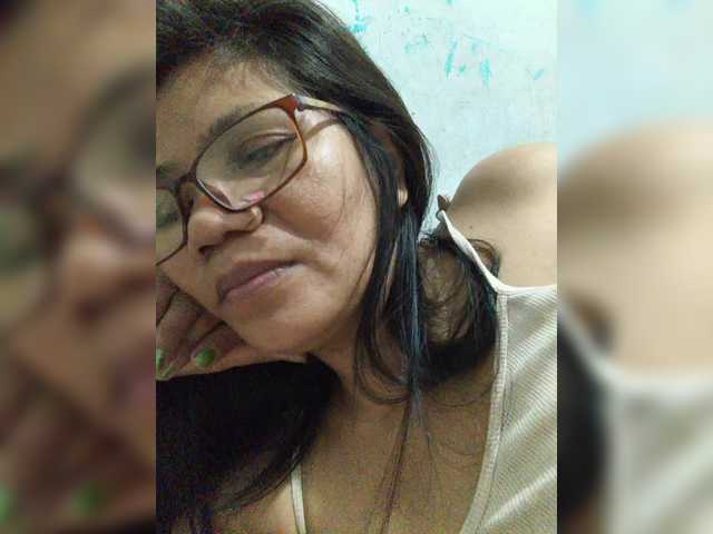revive02 live cam on BongaCams