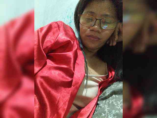 revive02 Live Webcam on BongaCams