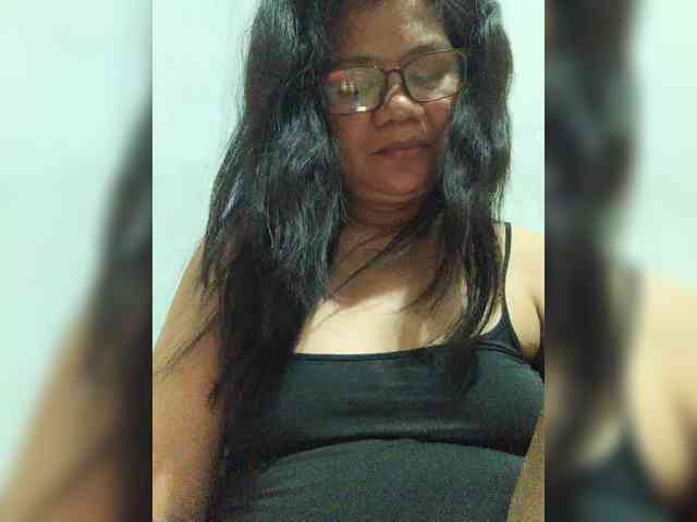 revive02 Live Webcam on BongaCams