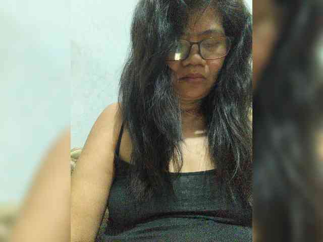 revive02 Live Webcam on BongaCams