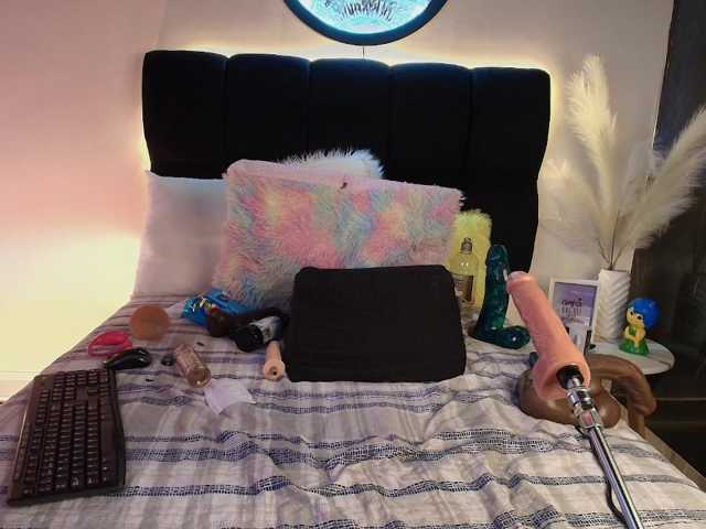 rayne-lor live cam on BongaCams