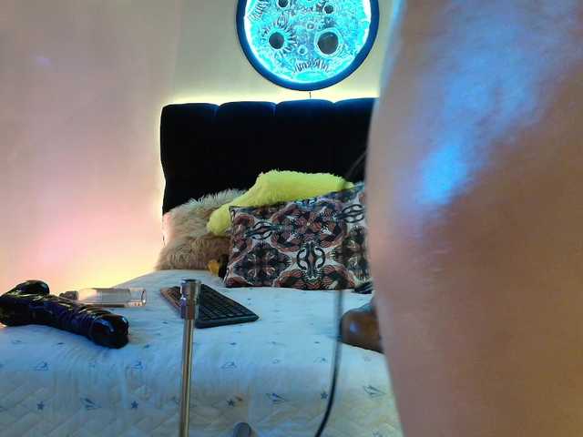 rayne-lor live cam on BongaCams