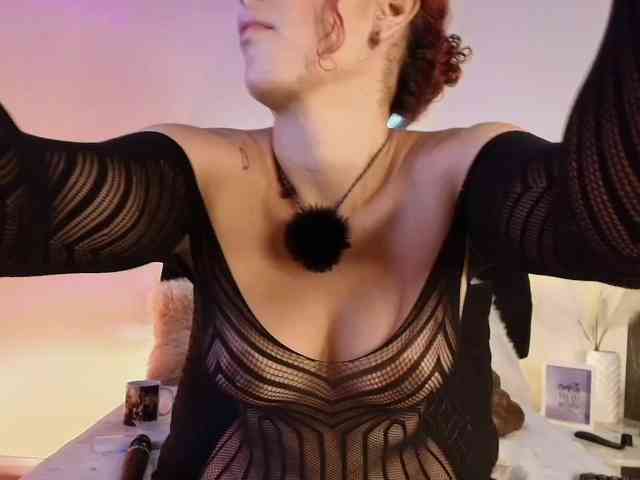 rayne-lor Live Webcam on BongaCams