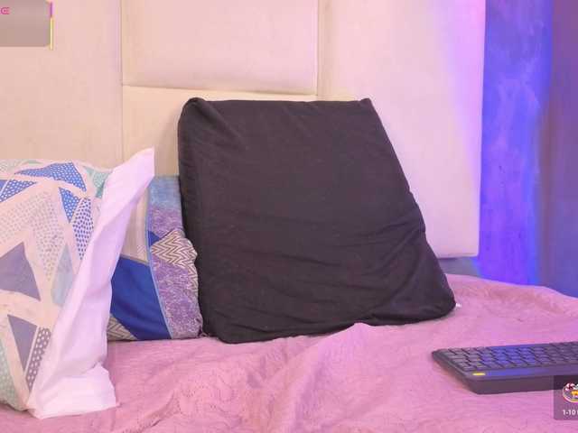 Mia-Thompson-1 live cam