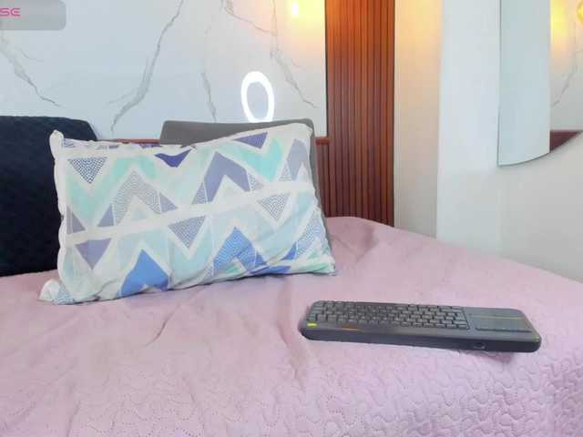 Mia-Thompson-1 — live trans cam