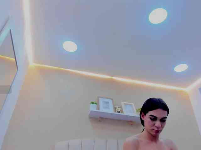 Mia-Thompson-1 Sex Cam Show