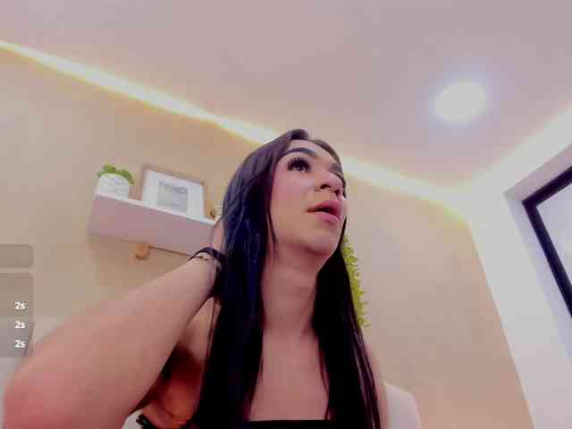Mia-Thompson-1 Live Webcam on BongaCams