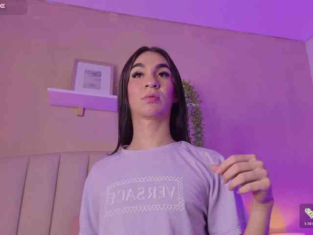 Mia-thompson-1's cam show statistics and live stream