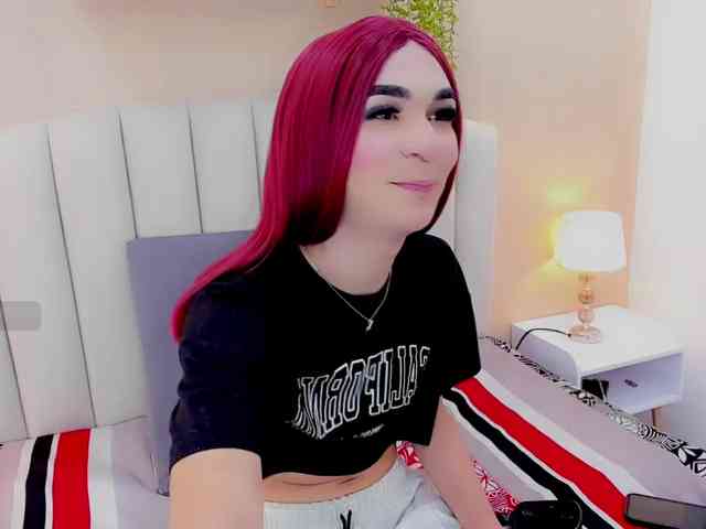 Mia-Thompson-1 Live Webcam on BongaCams