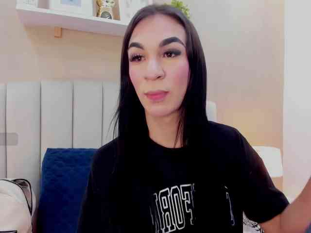 Mia-Thompson-1 Sex Cam Show