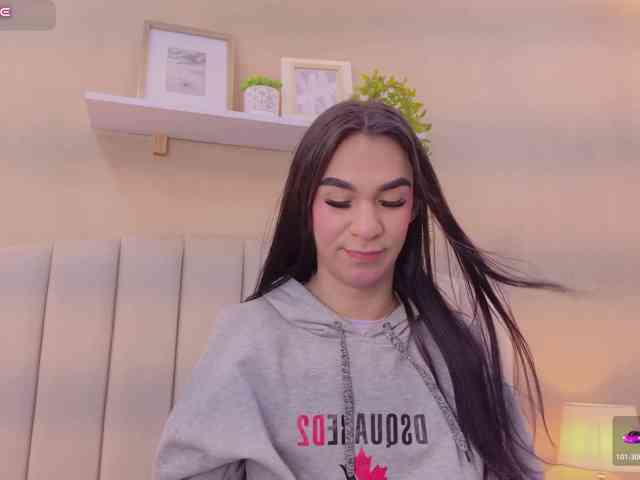Mia-Thompson-1