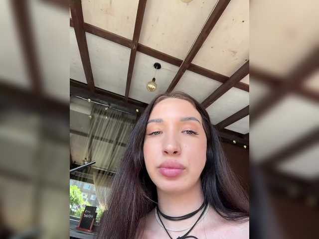 MiLaHHa live cam on BongaCams