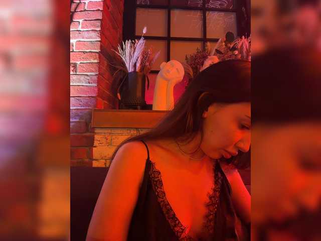MiLaHHa live webcam show