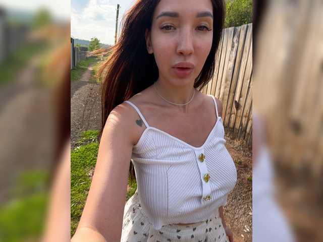 MiLaHHa live cam on BongaCams
