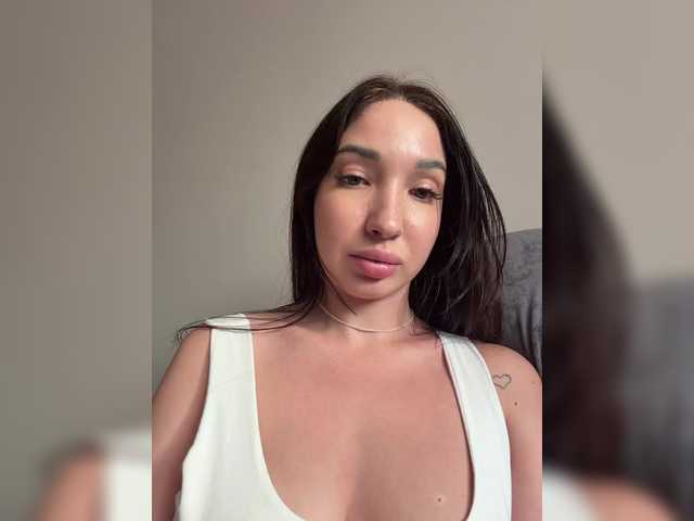 MiLaHHa live cam on BongaCams