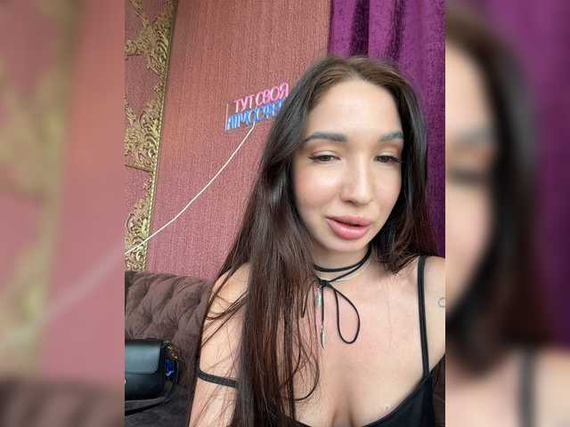 MiLaHHa live cam on BongaCams