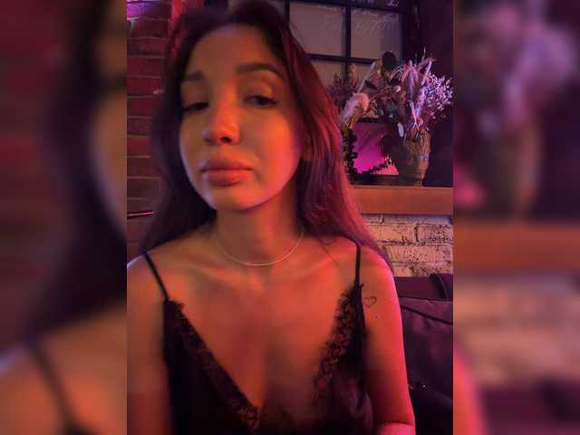 MiLaHHa live webcam show