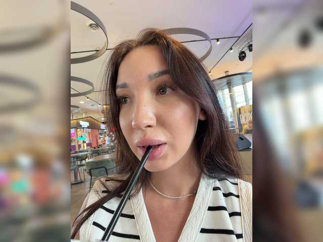 MiLaHHa live webcam show