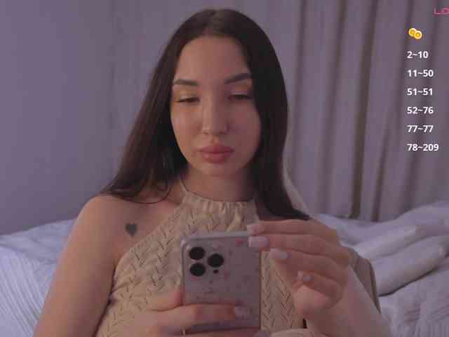 MiLaHHa Live Webcam on BongaCams