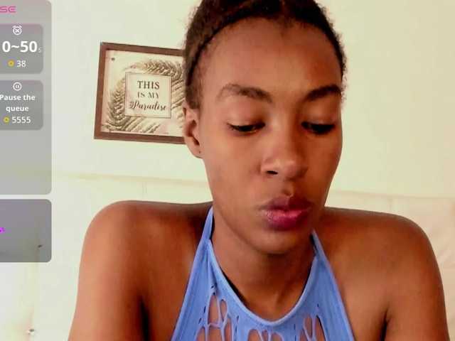 Caryn-Logan live cam on BongaCams