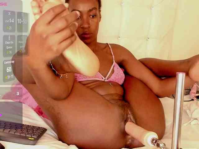 Caryn-Logan webcam