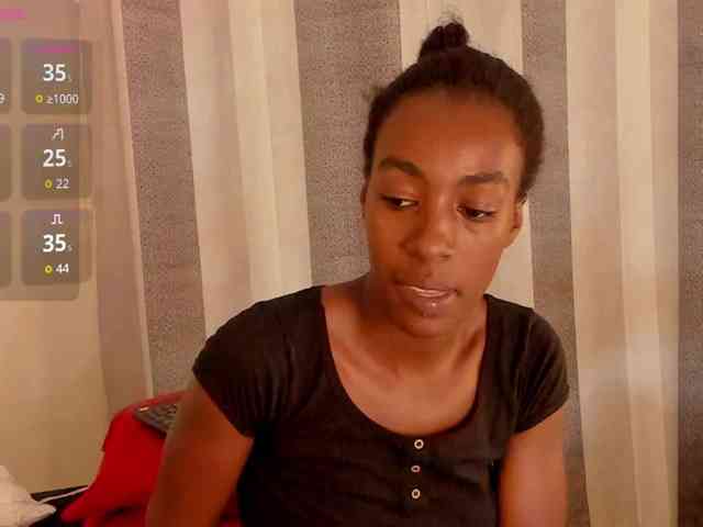 Caryn-Logan webcam