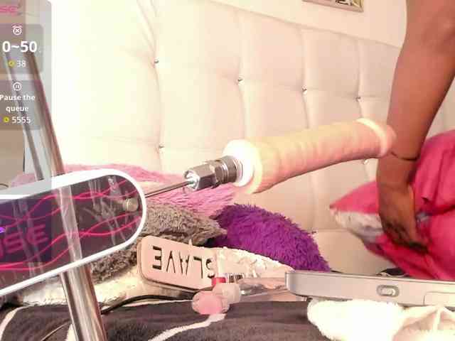 Caryn-Logan webcam