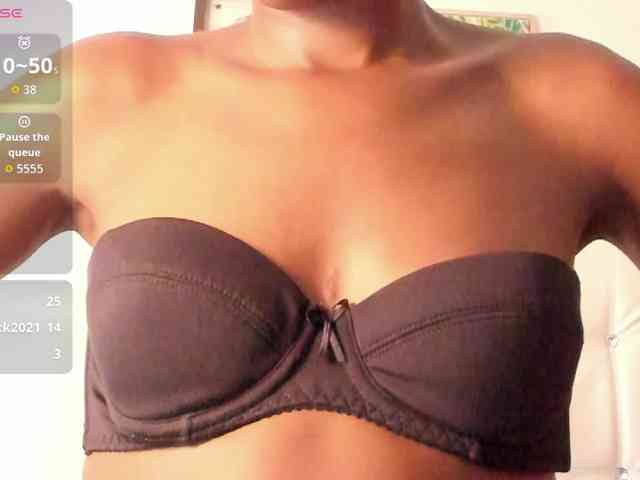 Caryn-Logan webcam